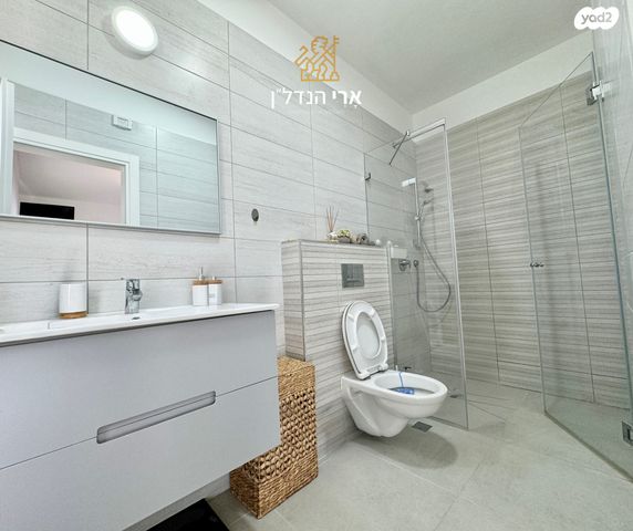 דו משפחתי, השדות, עתלית