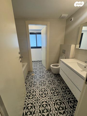 דירה, הרב הרצוג, צפון מערב מרכז העיר, נתניה