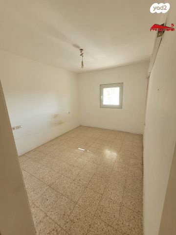 דירה, גרינשפן 13, נווה הדרים, ראשון לציון