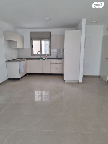 דירה, יורם ורון, אפרידר, אשקלון