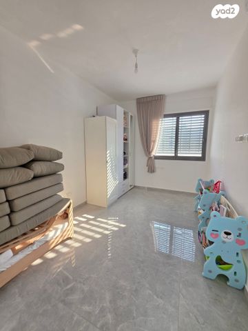 דו משפחתי, נאות הדרים, גן יבנה