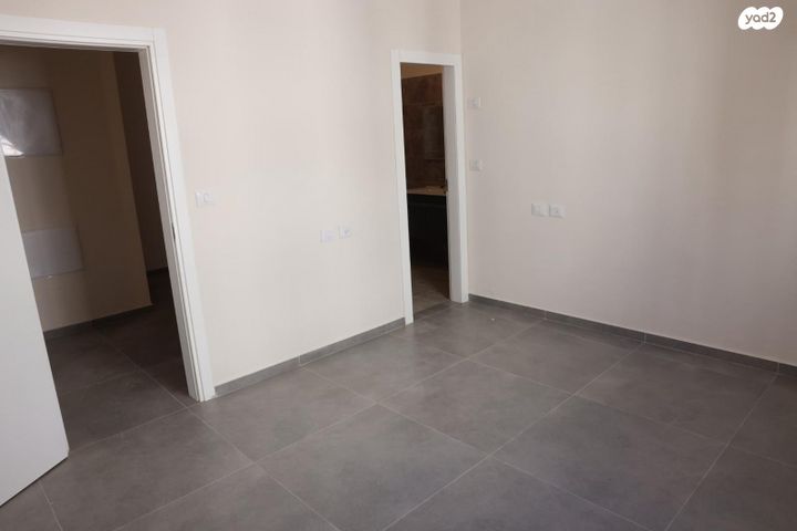 גג/ פנטהאוז, רבי חנינא 30, נתיבות ישראל / רמת בית שמש ד-4, בית שמש