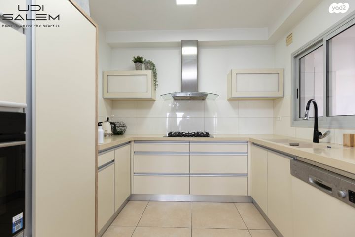 דירה, אלונים, קרית השרון, נתניה