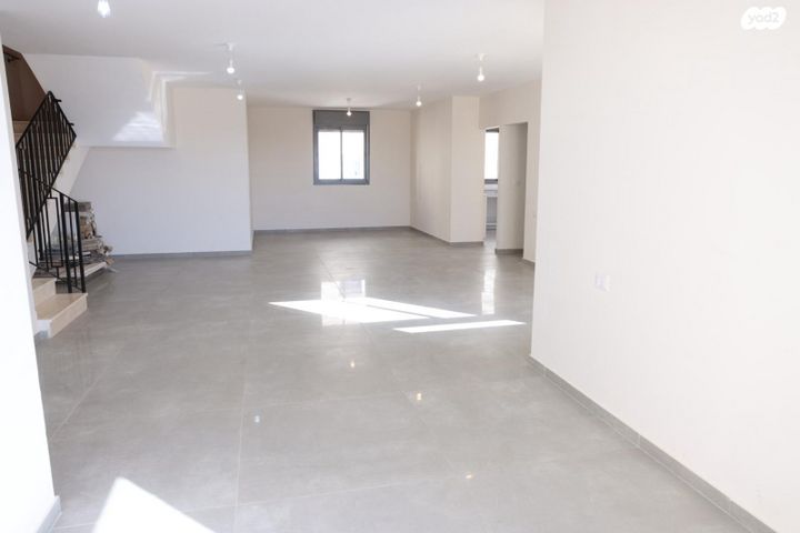 גג/ פנטהאוז, רבי חנינא 30, נתיבות ישראל / רמת בית שמש ד-4, בית שמש