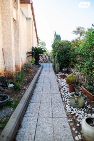 דו משפחתי, ראובן, נווה הברון, זכרון יעקב