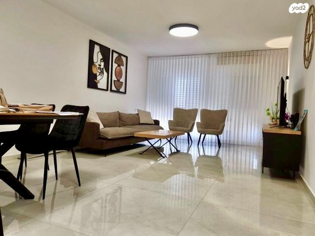 דירה, רוטשילד 18, קרול, פתח תקווה