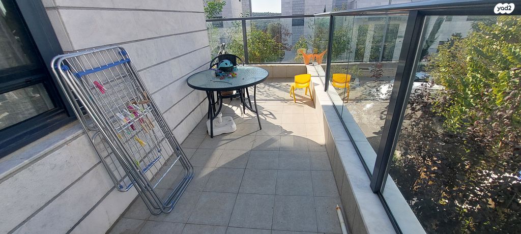 דירה, יצחק בן צבי 4, מורשת, מודיעין מכבים רעות