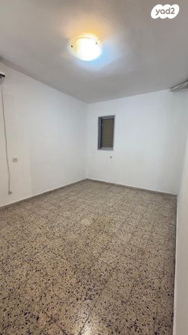 דירה, שדרות קוגל 29, אגרובנק, חולון