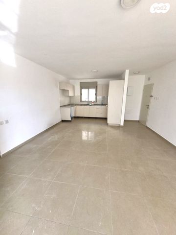 דירה, יורם ורון, אפרידר, אשקלון