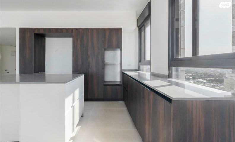 גג/ פנטהאוז, יונה וולך 16, גרין פארק החדשה, הוד השרון