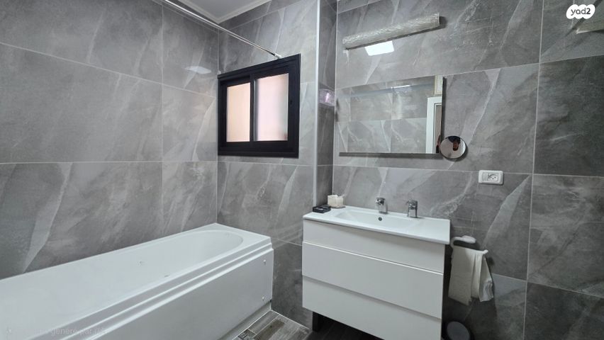 ארלוזורוב 67