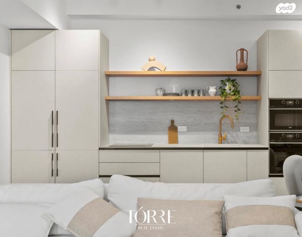 גג/ פנטהאוז, דרך מנחם בגין 158, מונטיפיורי, הרכבת, תל אביב יפו