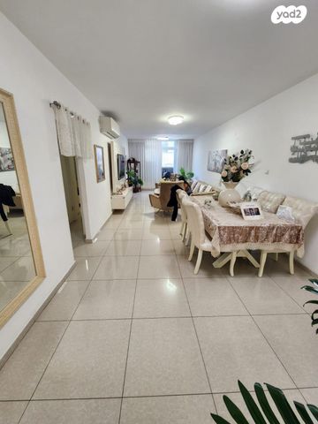 דירה, בלפור 80, עצמאות יוספטל, בת ים