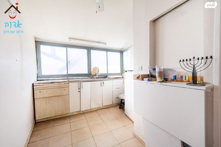 דו משפחתי, אבישי, תל יהודה, רמת גן