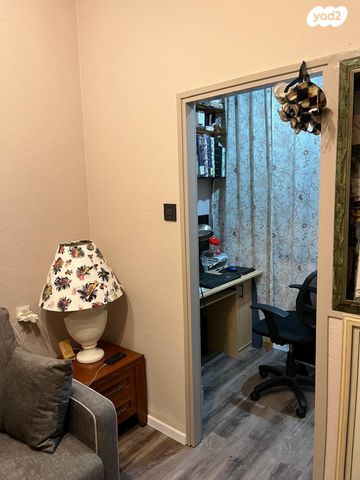 דירה, י.ל. פרץ, אברמסקי, קרית אתא