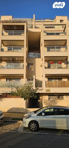 דירה, אורן, החורש, חריש