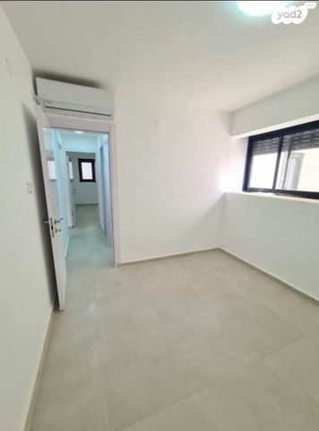 דירה, דרך הטייסים, נווה חן, תל אביב יפו