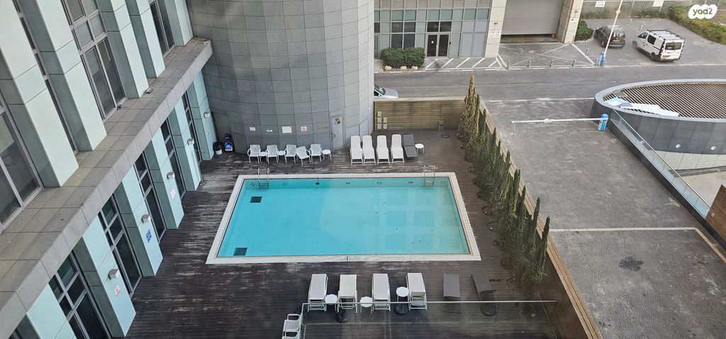 דירה, ניסים אלוני, צמרות איילון, פארק צמרת, תל אביב יפו