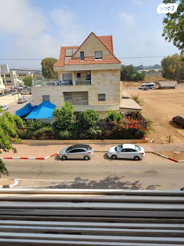 דירה, התנועה הציונית, פרדס הגדוד, נתניה