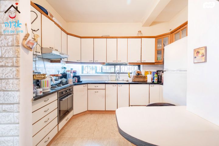 דו משפחתי, אבישי, תל יהודה, רמת גן