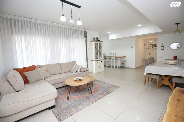 ניסים אלוני 