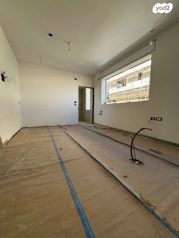 דו משפחתי, משולש עין כרמל, עתלית