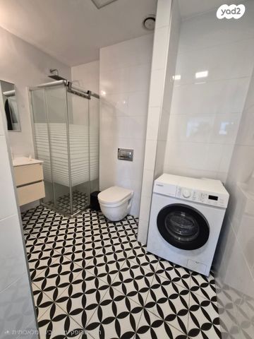 דירה, אריק איינשטיין, דרום חדש, פארק הים, בת ים