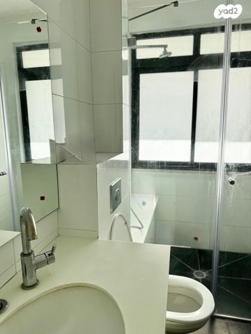 דירה, הרב אוורבוך, הדר, רמת השרון