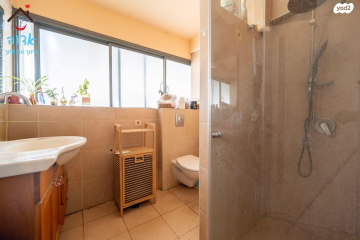 דו משפחתי, אבישי, תל יהודה, רמת גן