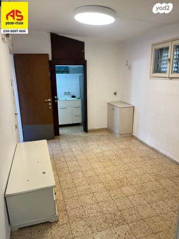 דירה, גיבורי עציון, נווה עמל, הרצליה