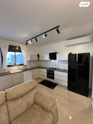 גג/ פנטהאוז, דרך בר יהודה, עמק הכרמל, נשר