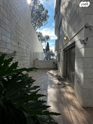 דירת גן, חורב, אחוזה, חיפה