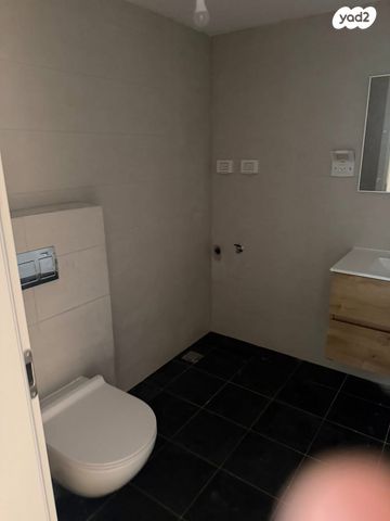 דירת גן, סמדר 1, שכונת הותיקים, רמת גן