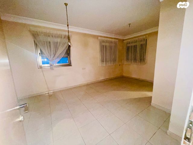 גג/ פנטהאוז, יהושע רבינוביץ 72, בן גוריון, חולון