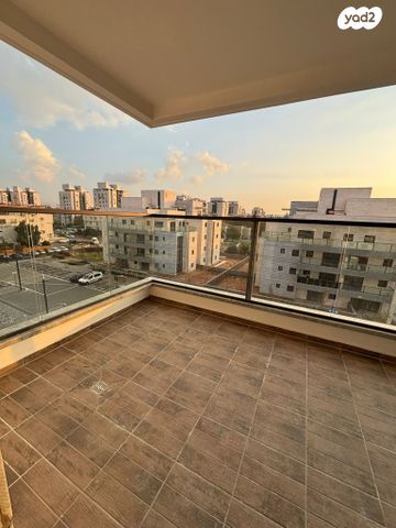 דירה, גני אביב, לוד