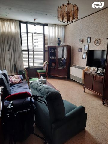 דירה, דוד רמז, בת ים