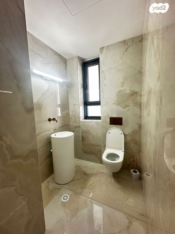 גג/ פנטהאוז, דולב, יצחק שמיר, נהריה