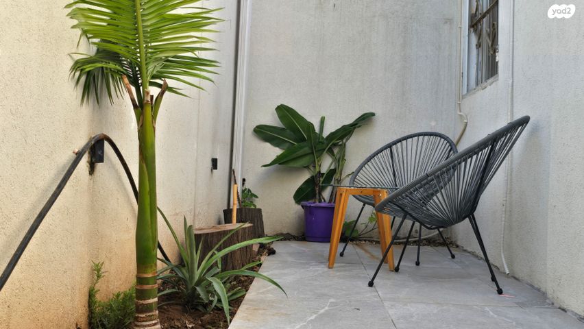 יחידת דיור, נאות יהודית ונווה ארזים, חולון