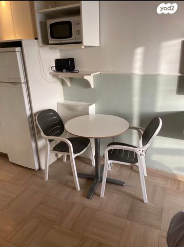 דירה, גד מכנס, מרכז העיר דרום, נתניה