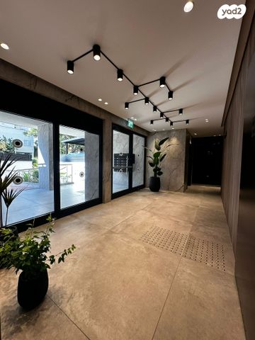 דירה, דוד רמז, עיר, מרכז העיר, נהריה