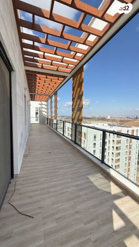 גג/ פנטהאוז, נשר