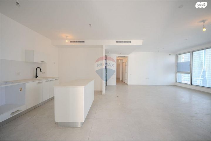 דירה, גרציאני יצחק 10, גני שרונה, קרית הממשלה, תל אביב יפו