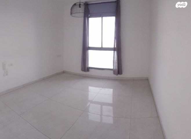 דירה, דניאל, בת ים