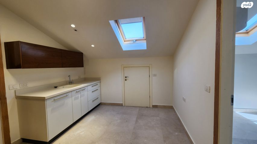 גג/ פנטהאוז, פנחס רוזן, הרצליה ב', הרצליה