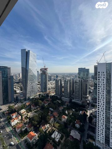 דירה, ליאונרדו דה וינצ'י 13, גני שרונה, קרית הממשלה, תל אביב יפו