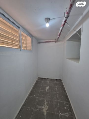 מחסן, בנימין מטודלה, רחביה, ירושלים