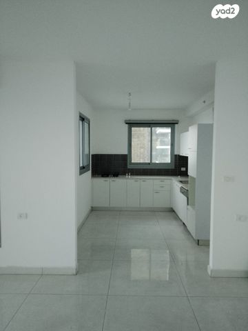 דירה, דניאל, בת ים