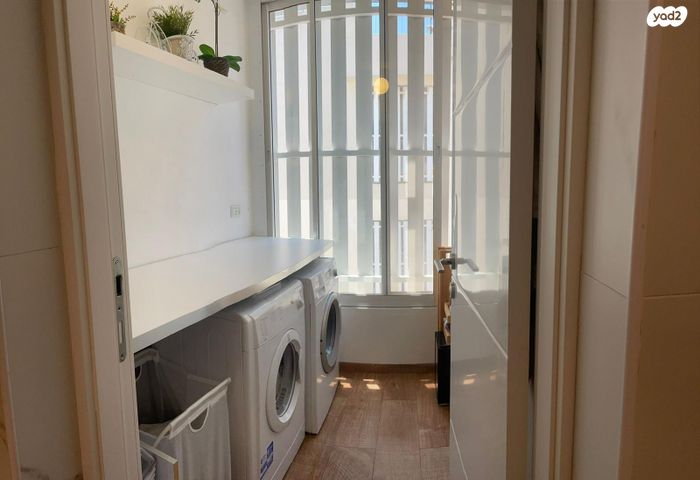 דירה, ישעיהו הנביא 49, מודיעין מכבים רעות