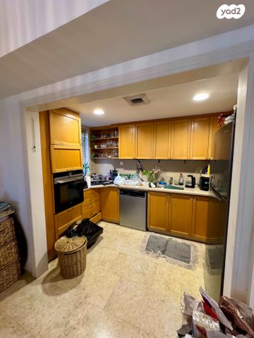 דירת גן, מדינת היהודים, הרצליה פיתוח, הרצליה