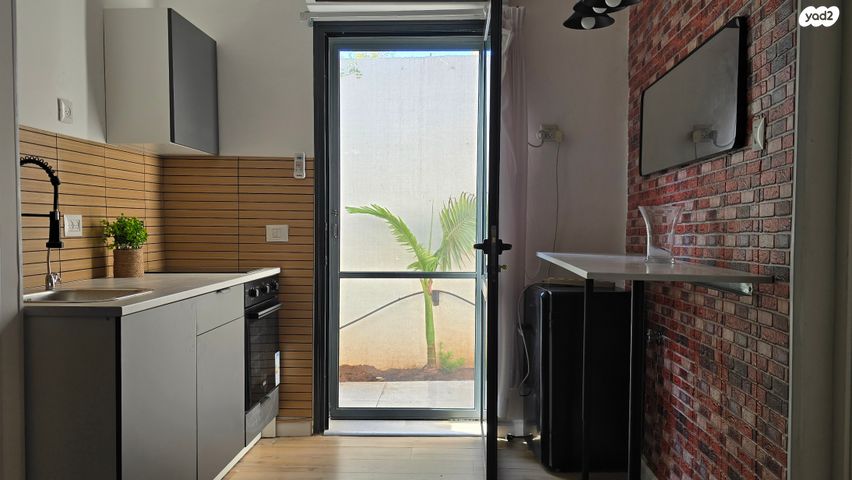 יחידת דיור, נאות יהודית ונווה ארזים, חולון